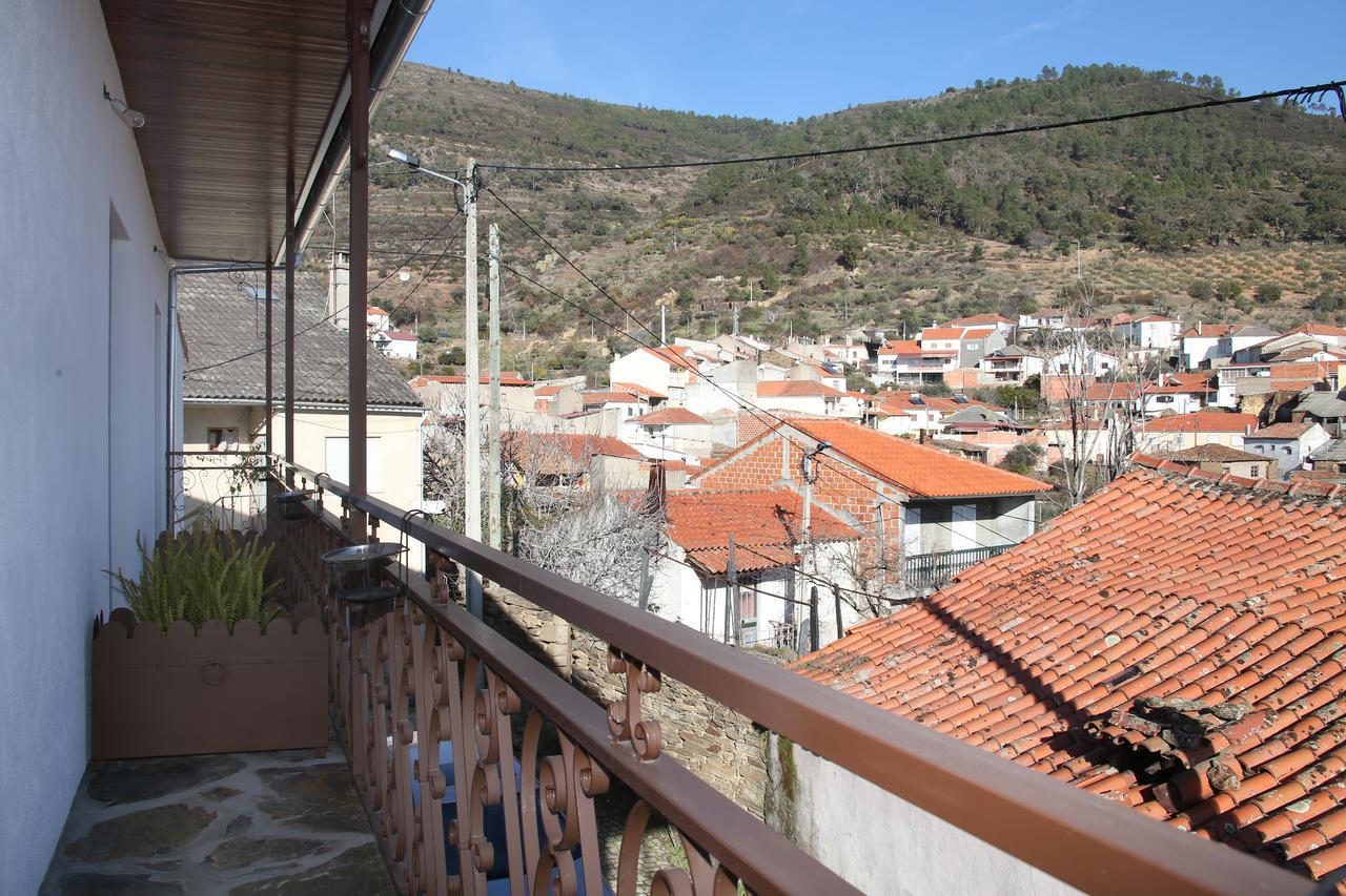 Гостьовий будинок Casa Do Ti Latoeiro Торрі-ді-Монкорву Екстер'єр фото