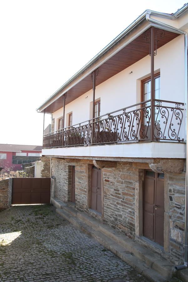 Гостьовий будинок Casa Do Ti Latoeiro Торрі-ді-Монкорву Екстер'єр фото
